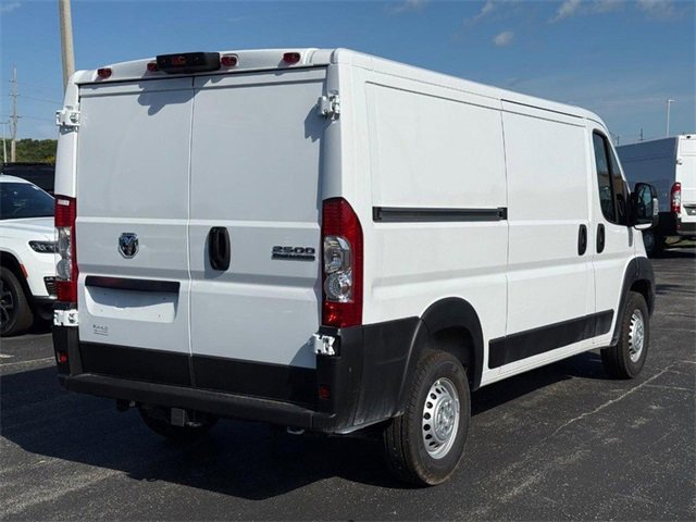 2025 Ram ProMaster 2500 Cargo Van photo 3