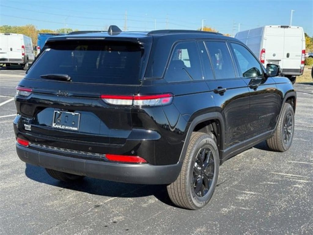 New 2025 Jeep Grand Cherokee Altitude X Sport Utility