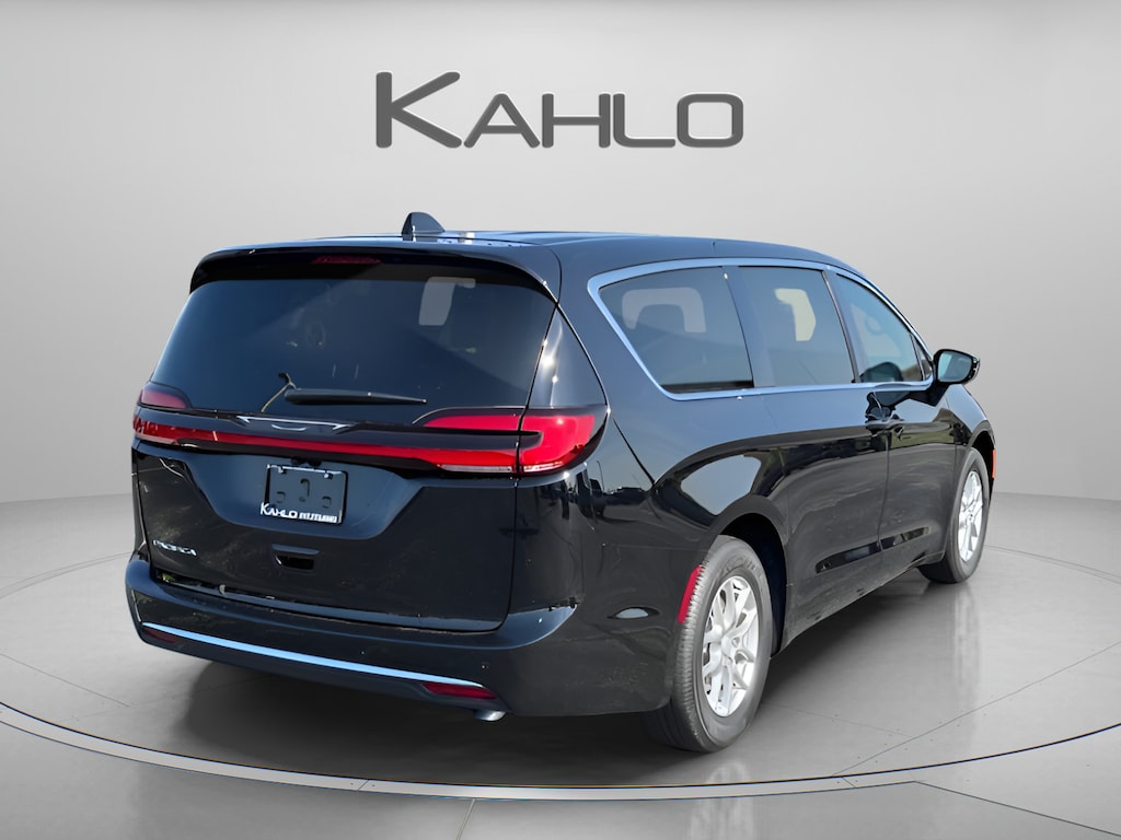 New 2027 Chrysler Pacifica Select Passenger Van