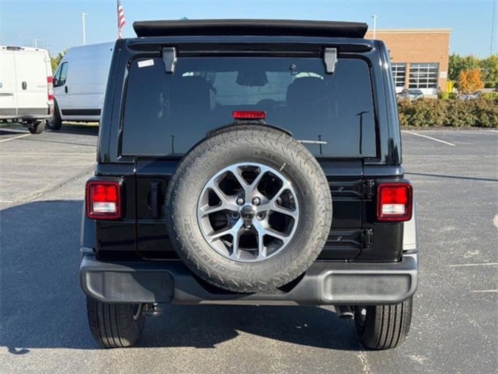 New 2026 Jeep Wrangler Sport S Sport Utility