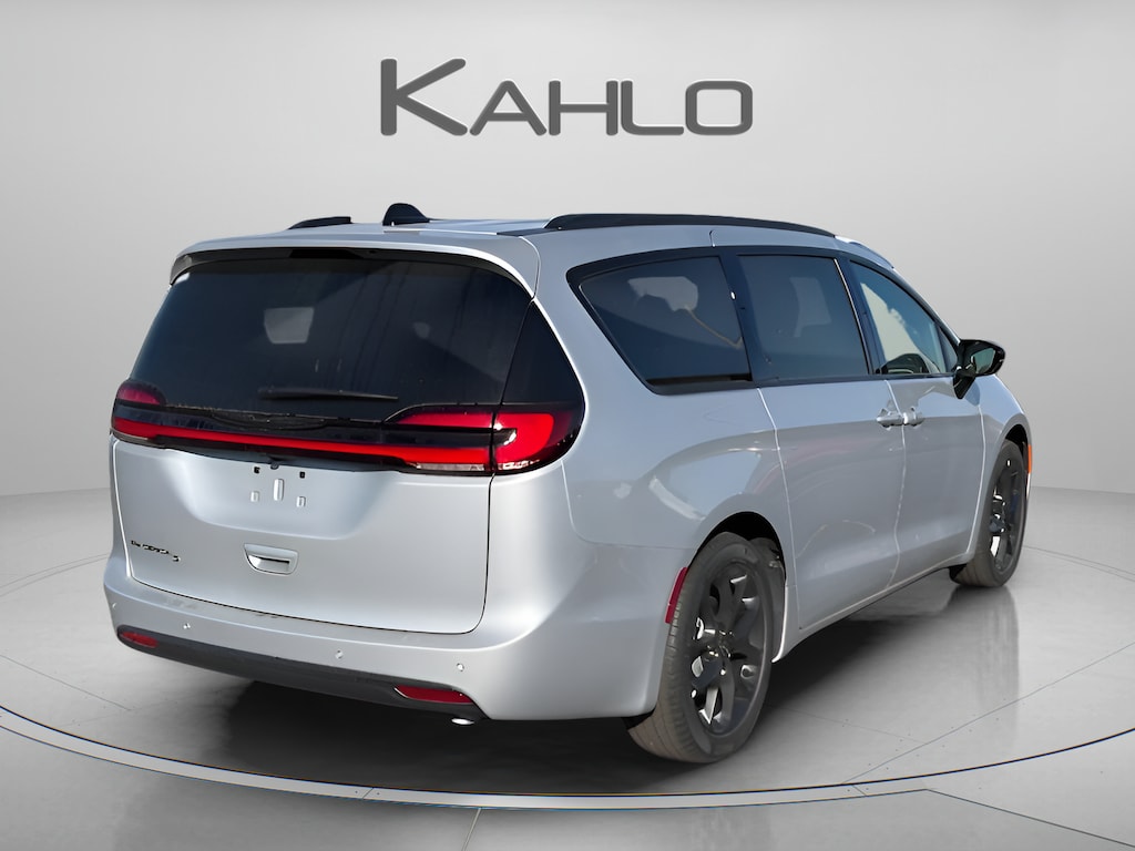 New 2026 Chrysler Pacifica Select Passenger Van