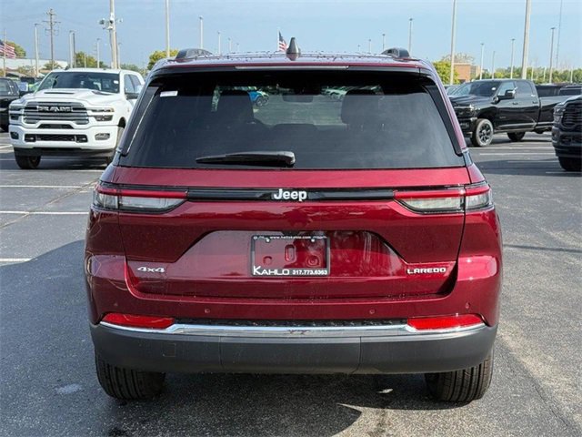2025 Jeep Grand Cherokee Laredo X photo 4