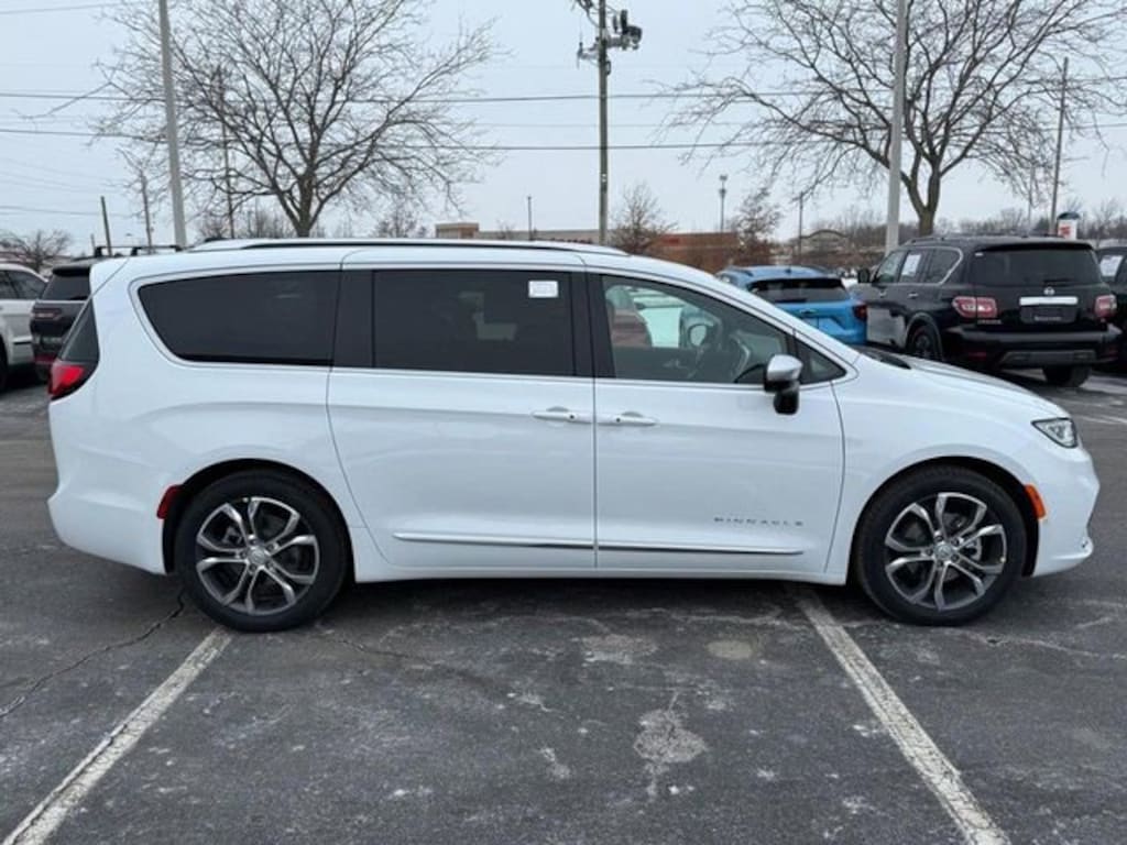 New 2026 Chrysler Pacifica Pinnacle Passenger Van