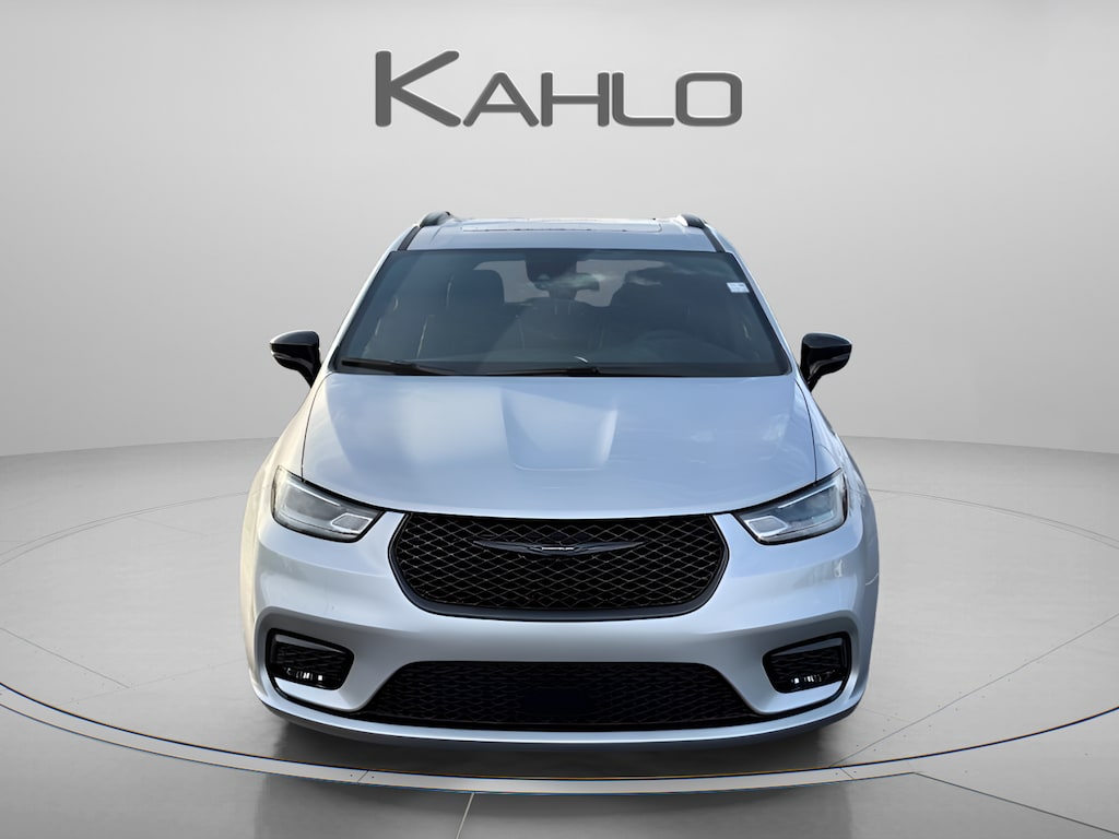 New 2026 Chrysler Pacifica Limited Passenger Van