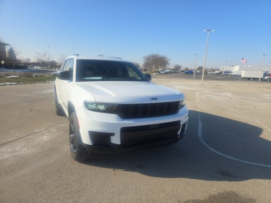 Certified 2022 Jeep Grand Cherokee L Altitude SUV