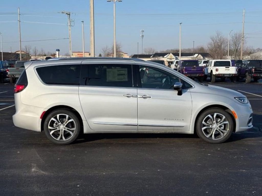 New 2026 Chrysler Pacifica Pinnacle Passenger Van