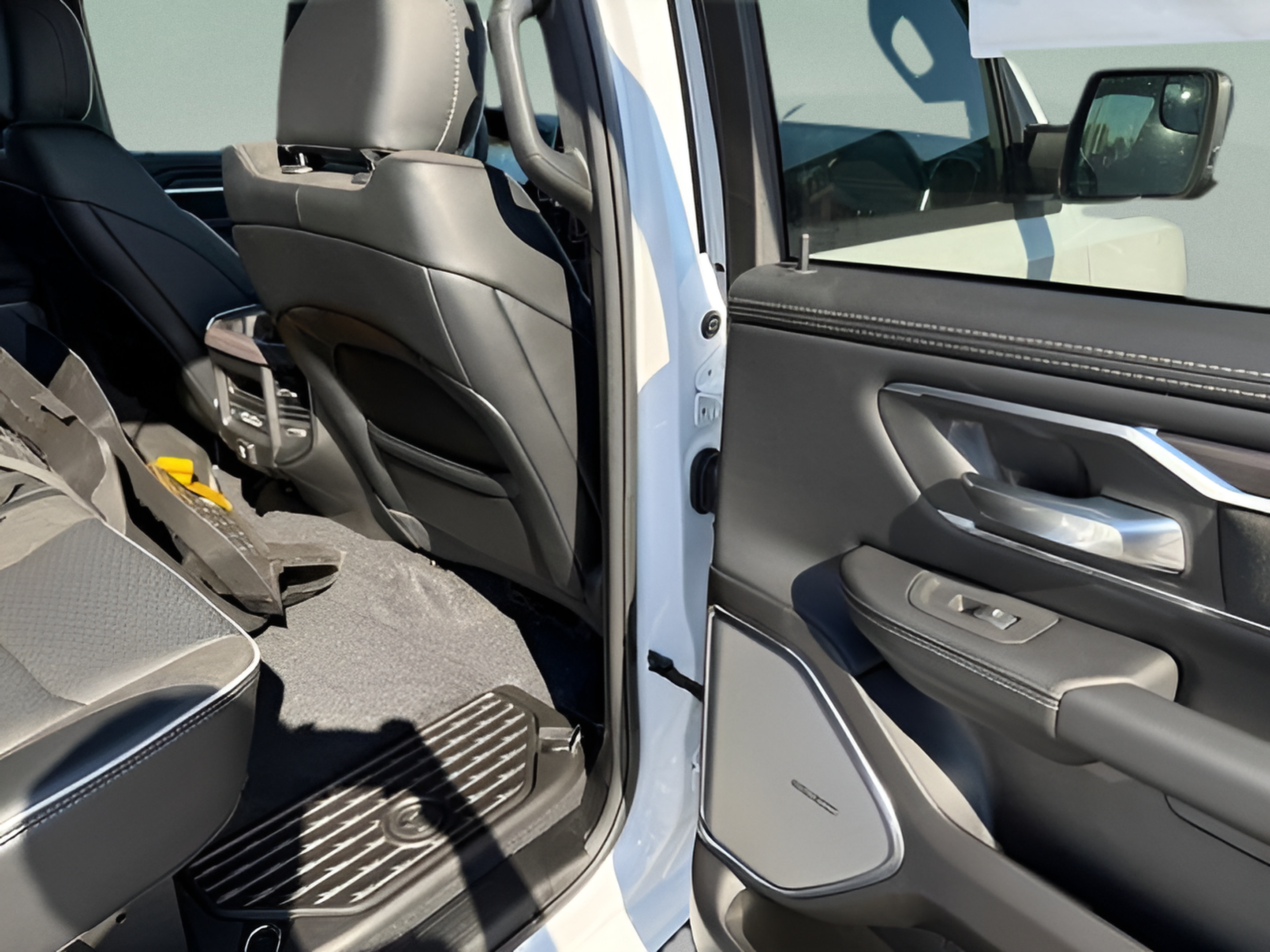 2026 RAM 1500 Laramie - Photo 8