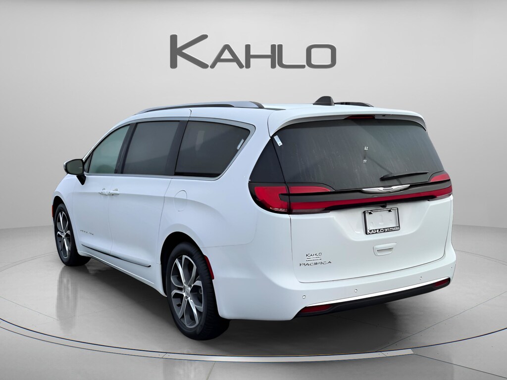 New 2026 Chrysler Pacifica Pinnacle Passenger Van