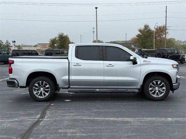 2021 Chevrolet Silverado 1500 LT photo 2
