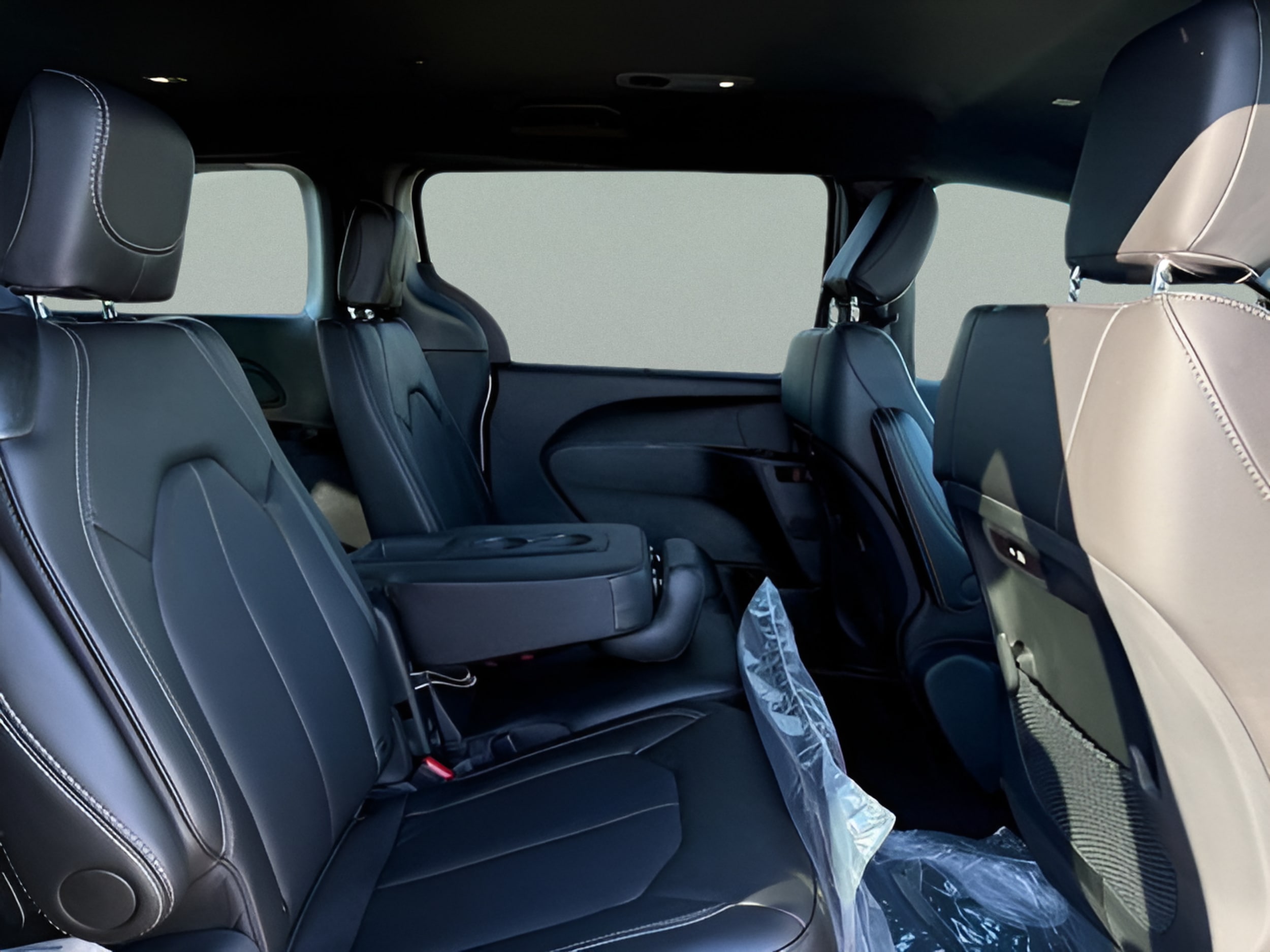 2026 Chrysler Pacifica Select - Photo 9