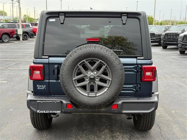 2025 Jeep Wrangler Sport S photo 4