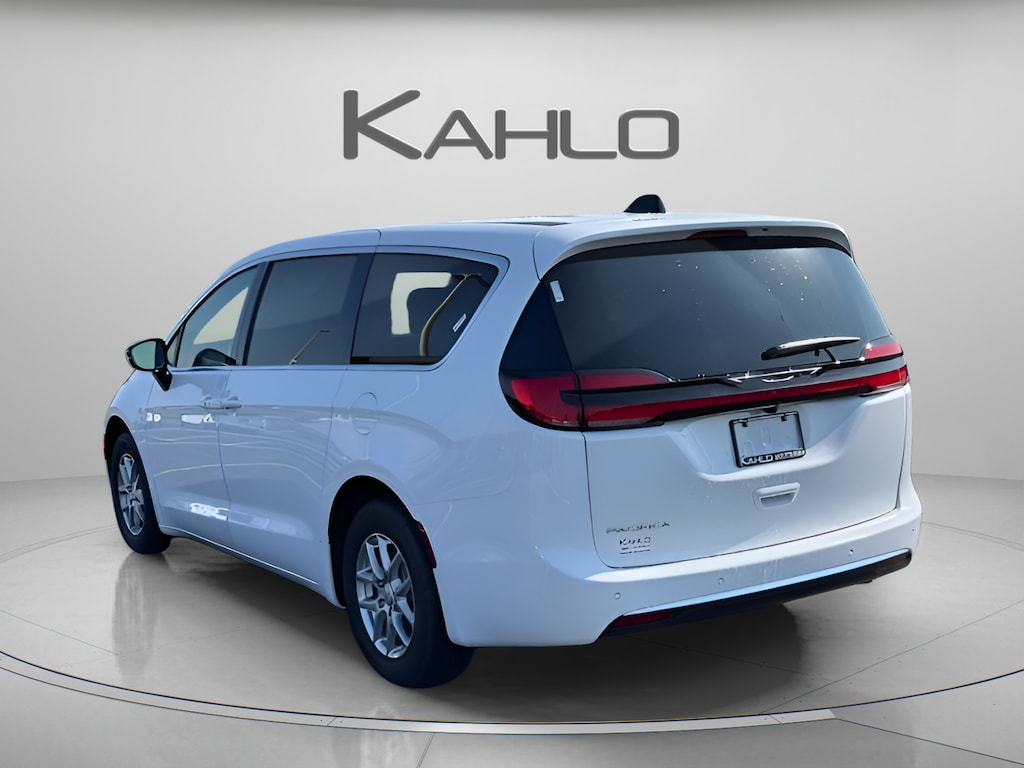 New 2027 Chrysler Pacifica Select Passenger Van