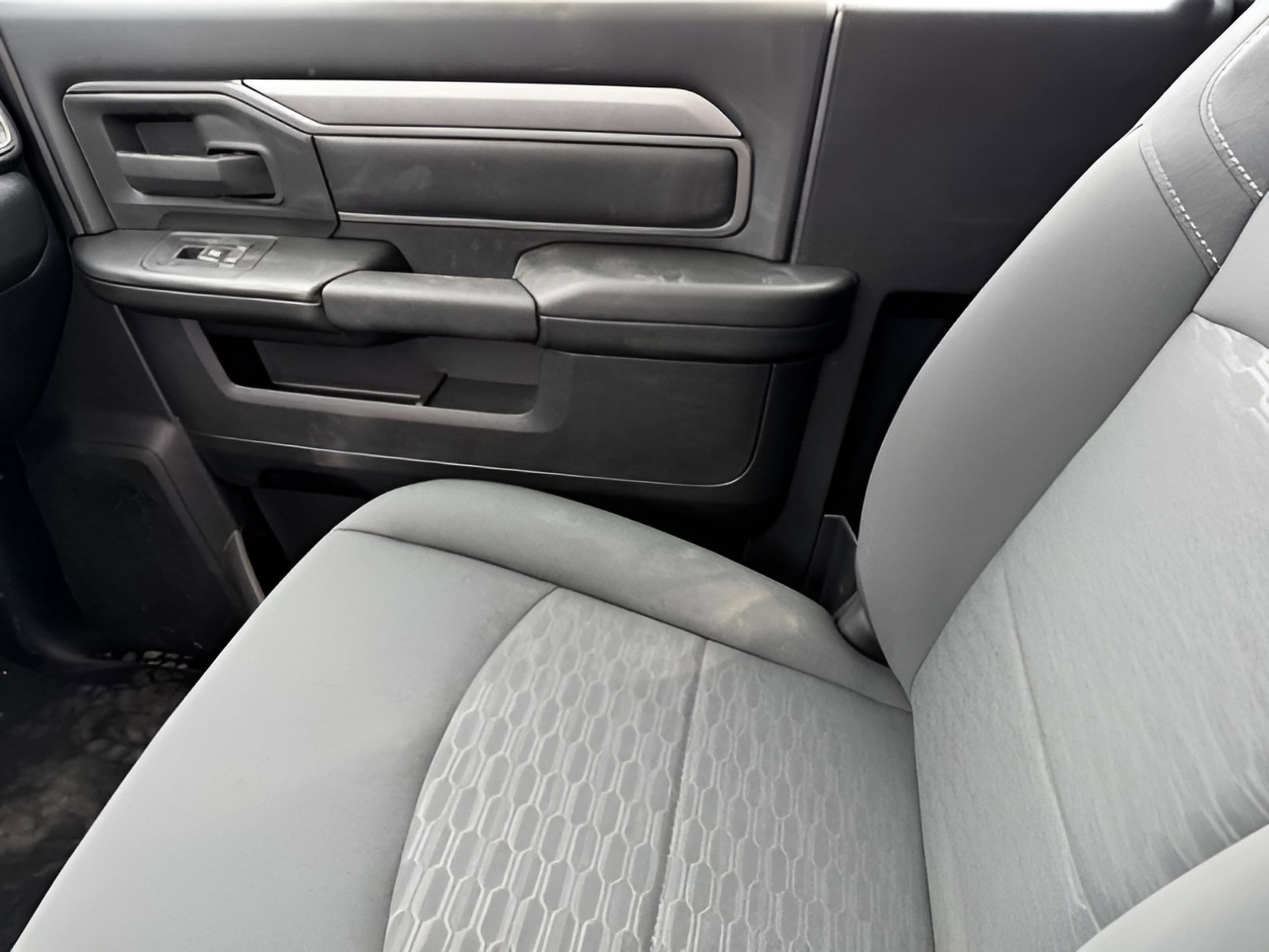 2025 RAM 2500 Tradesman - Photo 24