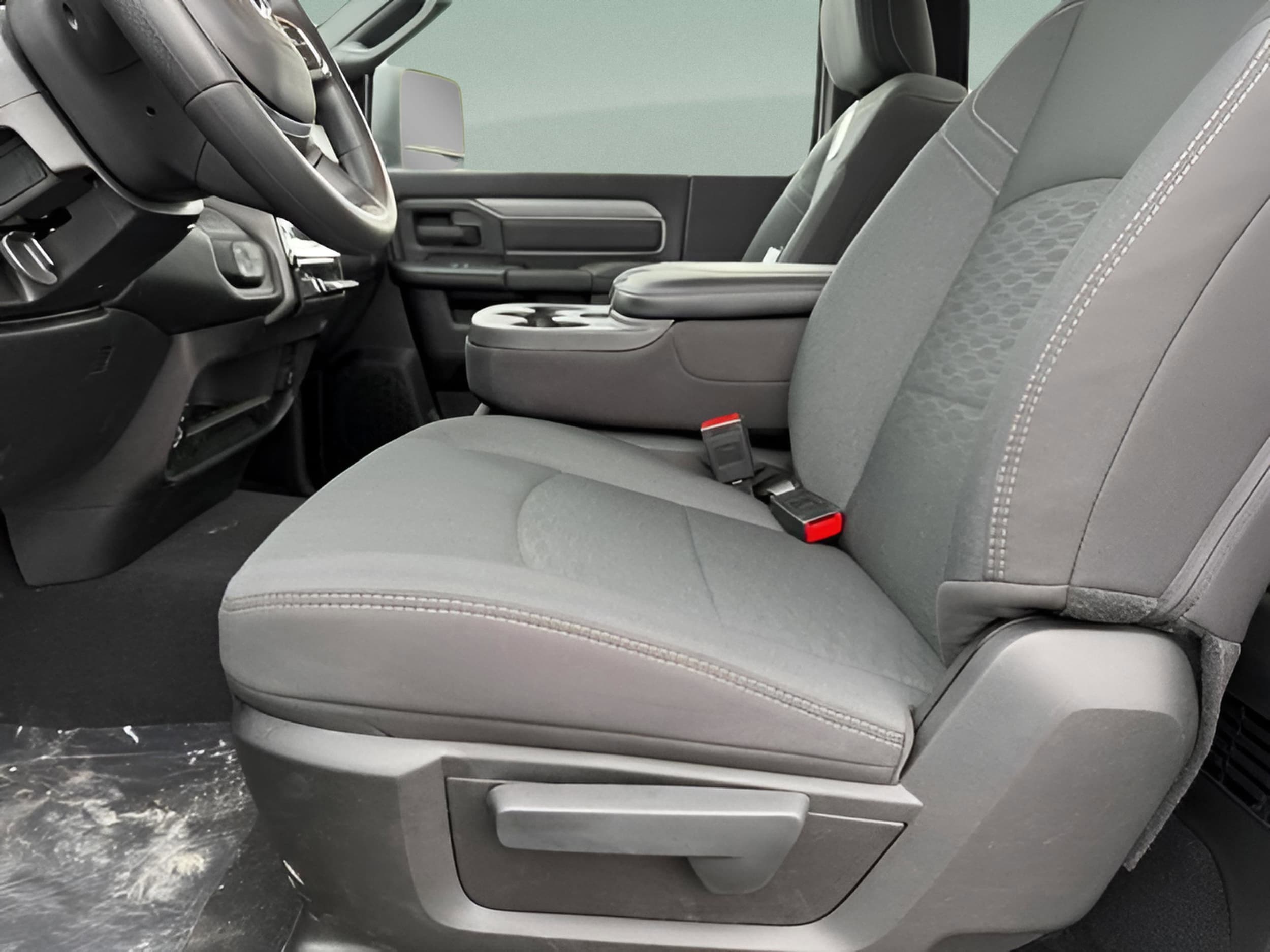 2025 RAM 2500 Tradesman - Photo 15