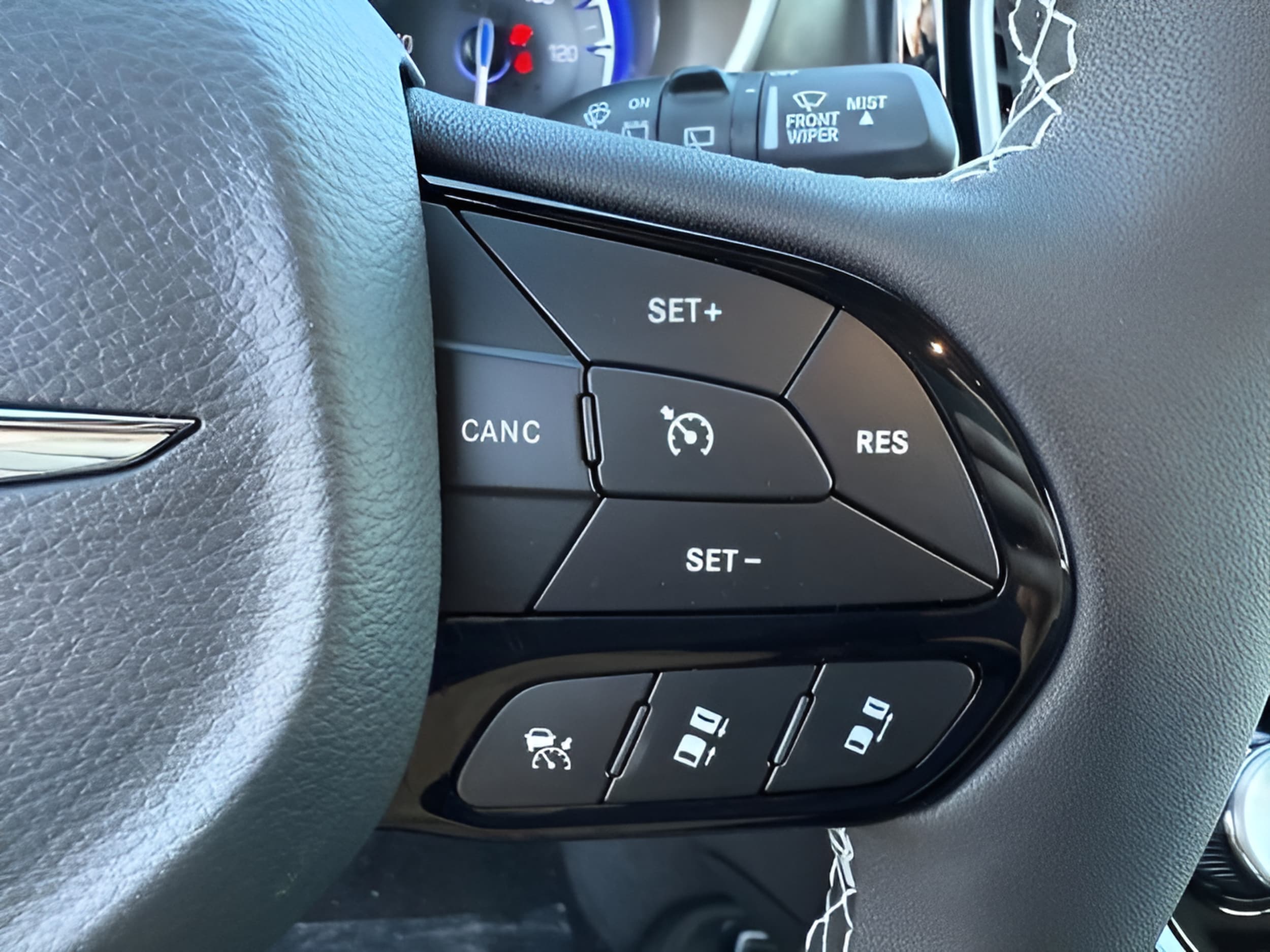 2026 Chrysler Pacifica Select - Photo 18