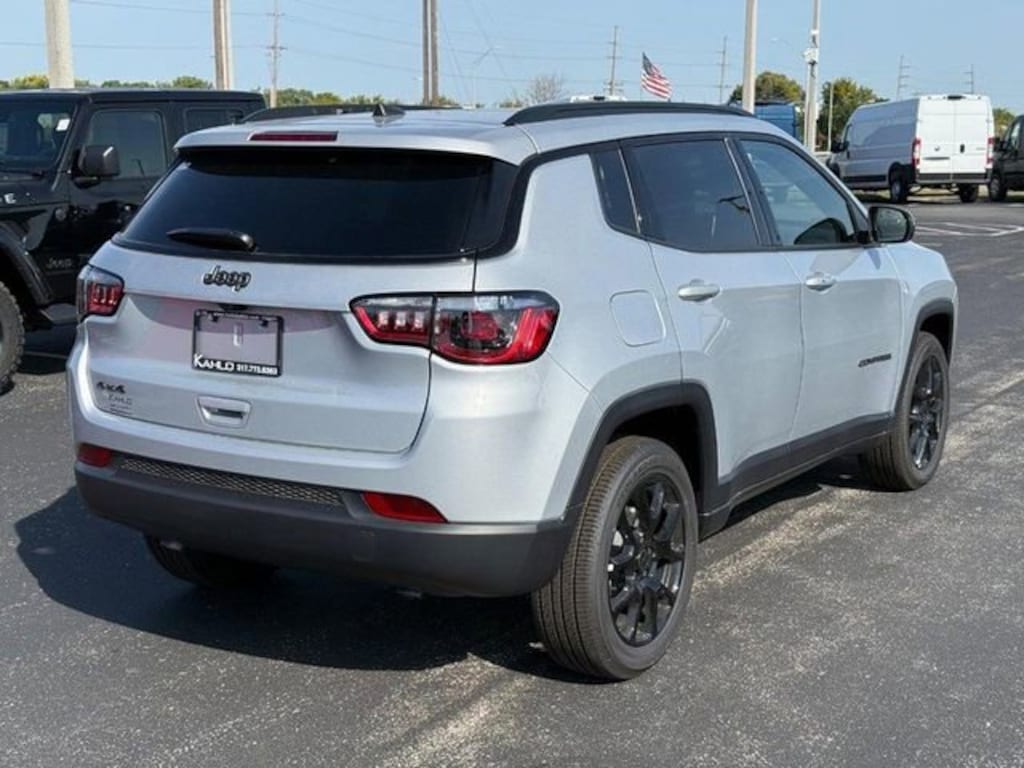 New 2025 Jeep Compass Latitude Sport Utility