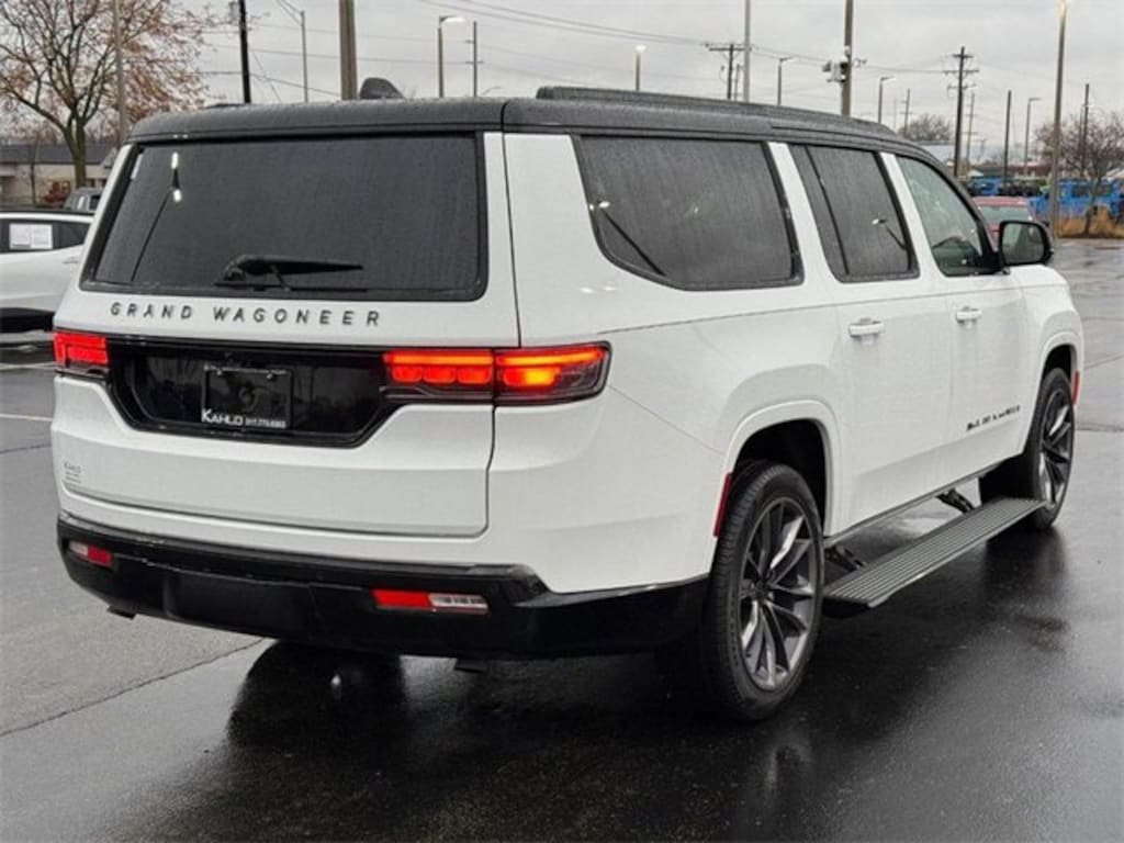 Used 2025 Jeep Grand Wagoneer L Series II Obsidian SUV