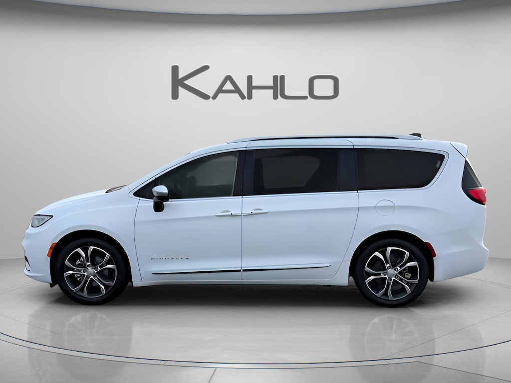 New 2026 Chrysler Pacifica Pinnacle Passenger Van