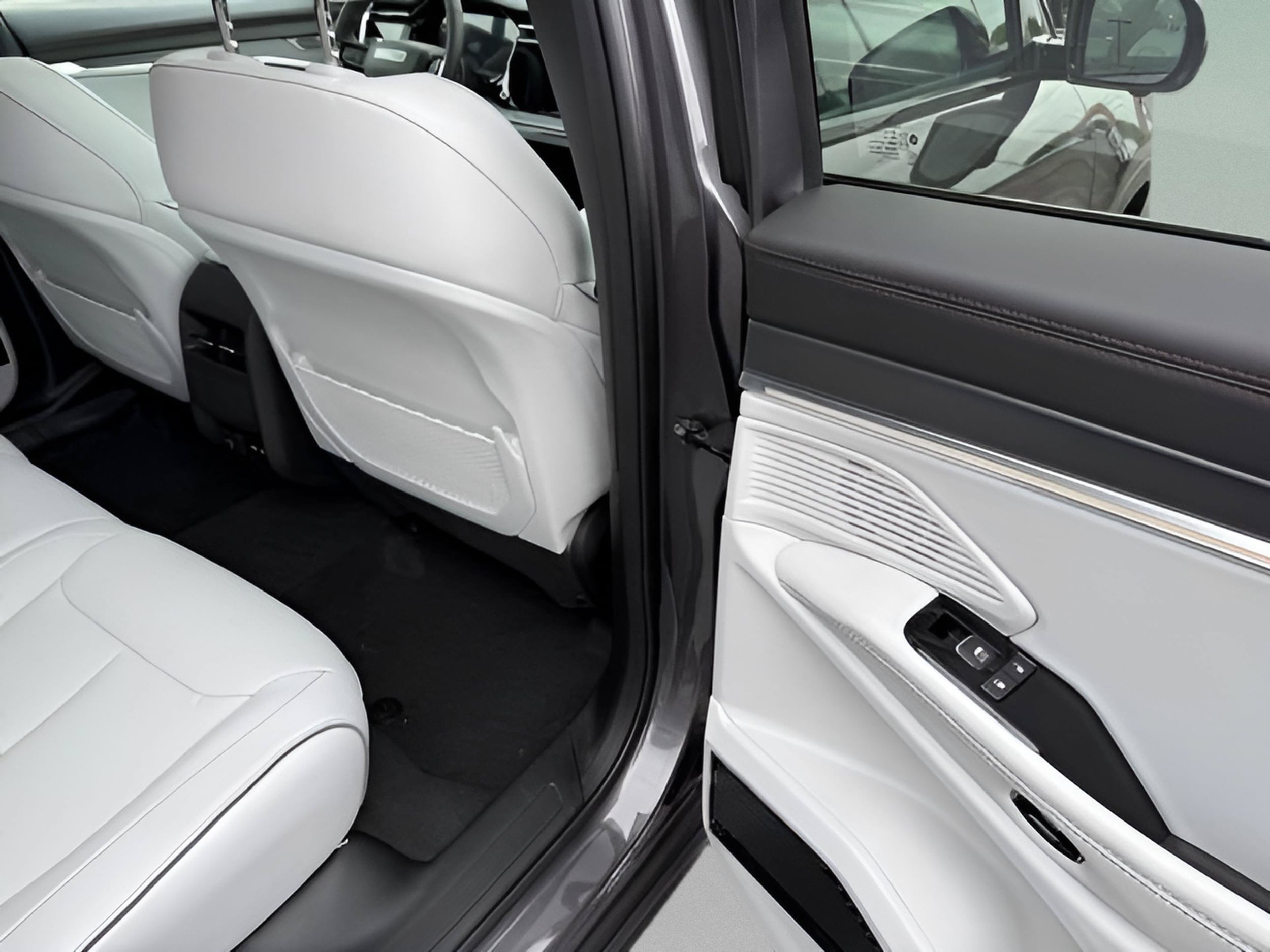 2025 Jeep Wagoneer S Limited - Photo 11