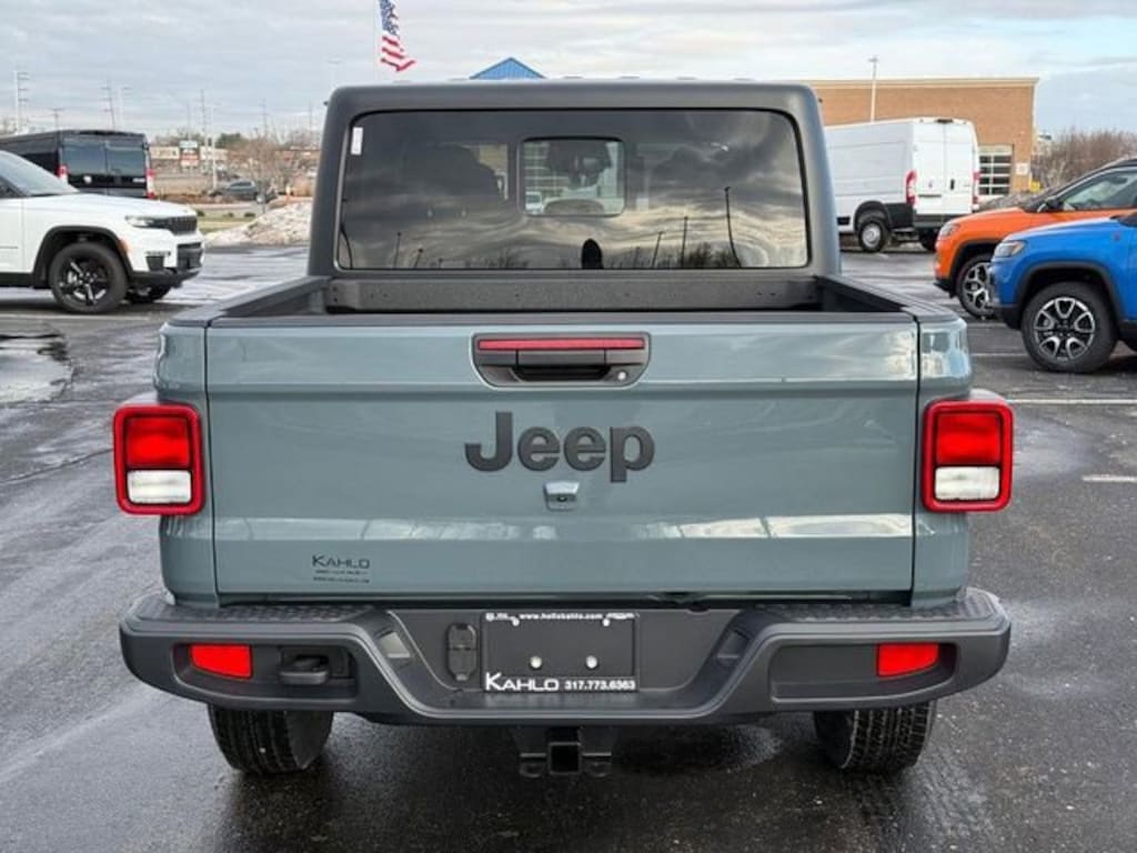 New 2026 Jeep Gladiator Sport S Pickup