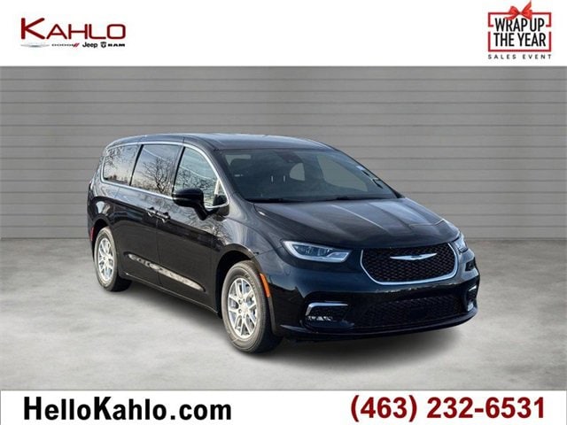 2026 Chrysler Pacifica Select's photo