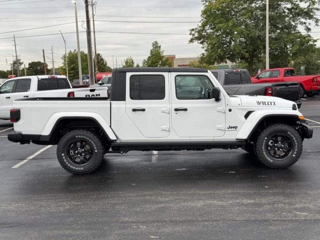 New 2025 Jeep Gladiator Willys Pickup