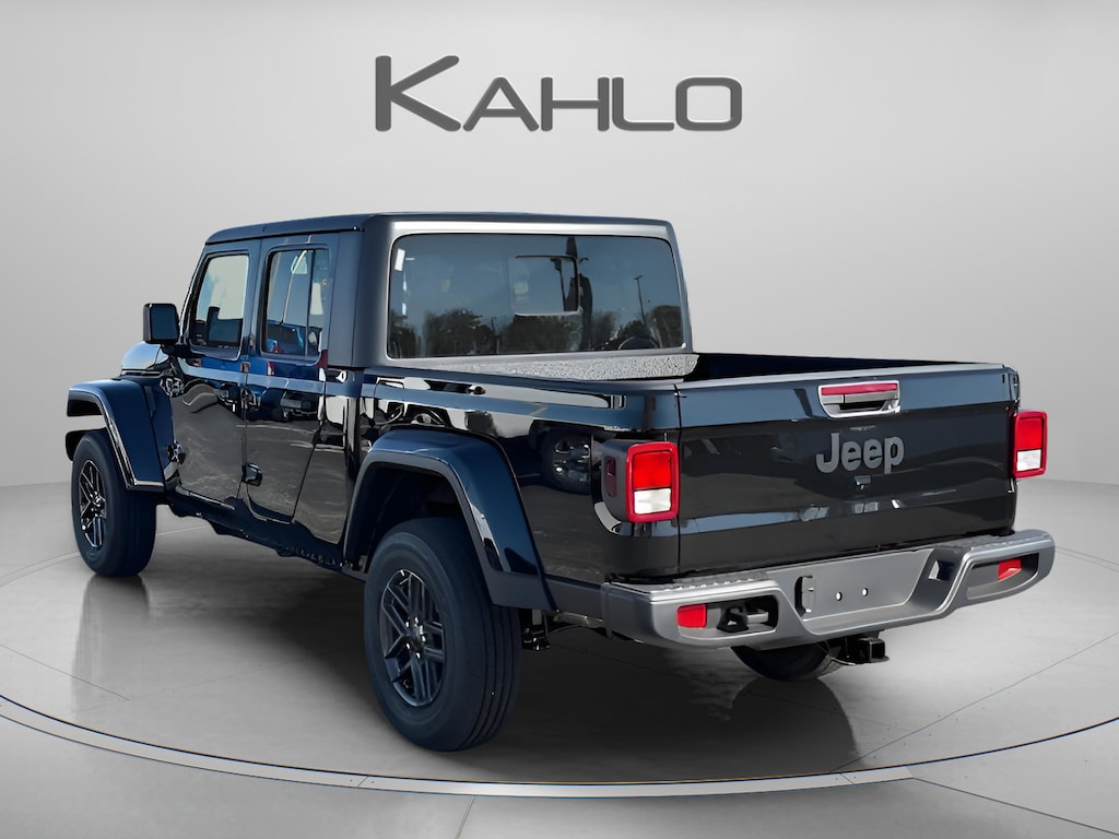 New 2026 Jeep Gladiator Sport S Pickup