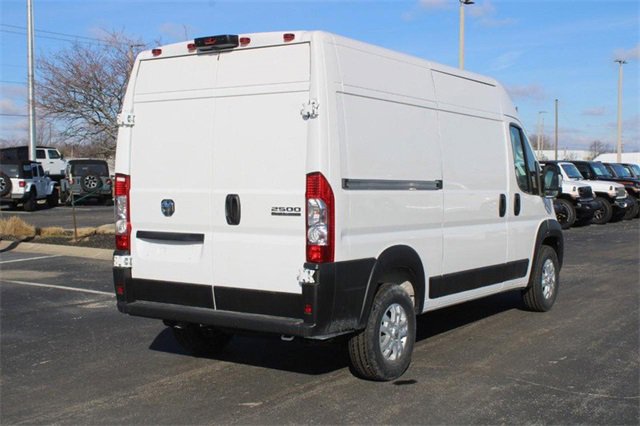 2024 Ram ProMaster 2500 Cargo Van photo 2