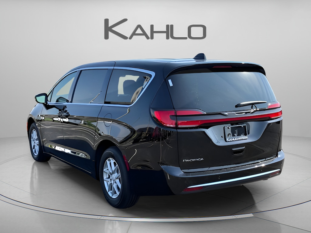 New 2027 Chrysler Pacifica Select Passenger Van