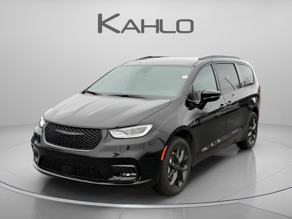 New 2026 Chrysler Pacifica Select Passenger Van