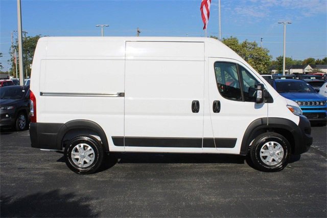 2024 Ram ProMaster 2500 Cargo Van photo 2
