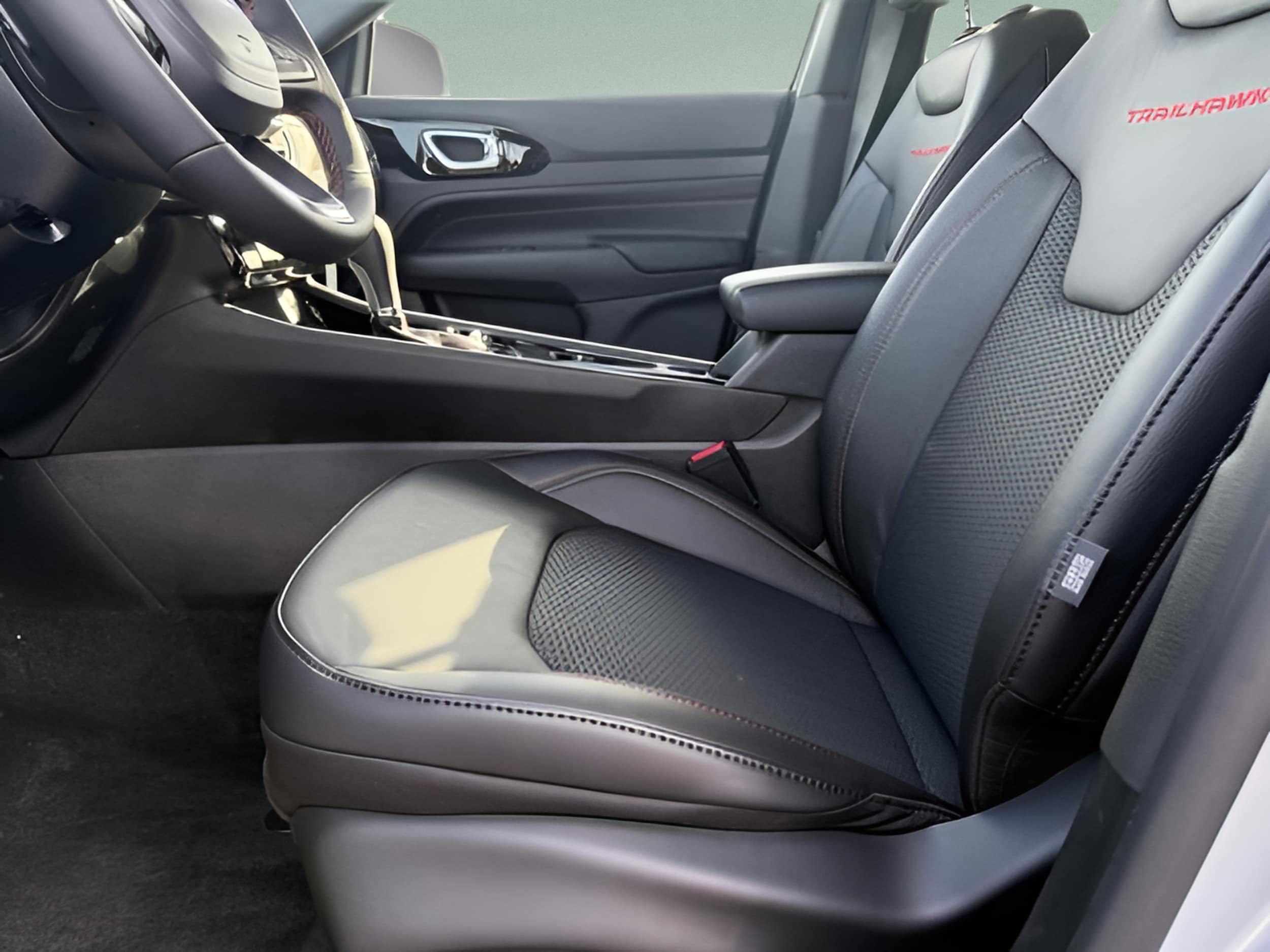 2026 Jeep Compass Trailhawk - Photo 15
