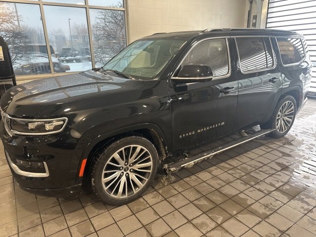 2022 Jeep Grand Wagoneer Series III's photo