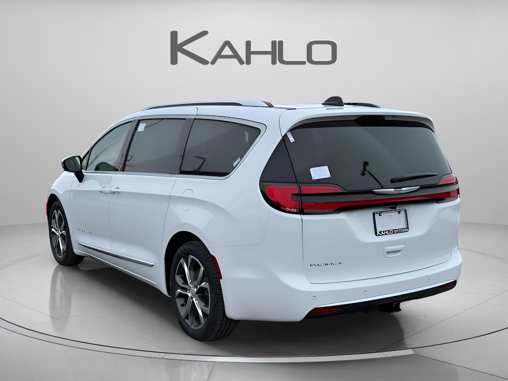 New 2026 Chrysler Pacifica Pinnacle Passenger Van