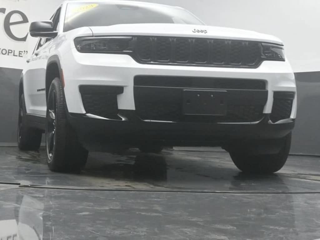 Used 2023 Jeep Grand Cherokee L Altitude SUV