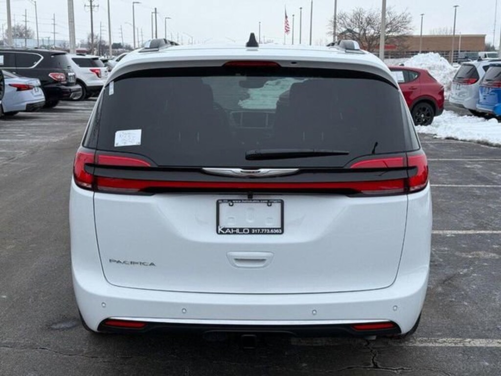 New 2026 Chrysler Pacifica Pinnacle Passenger Van