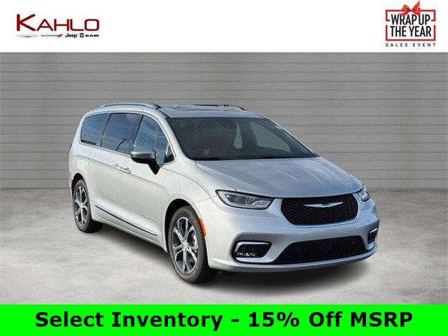 2026 Chrysler Pacifica Pinnacle's photo