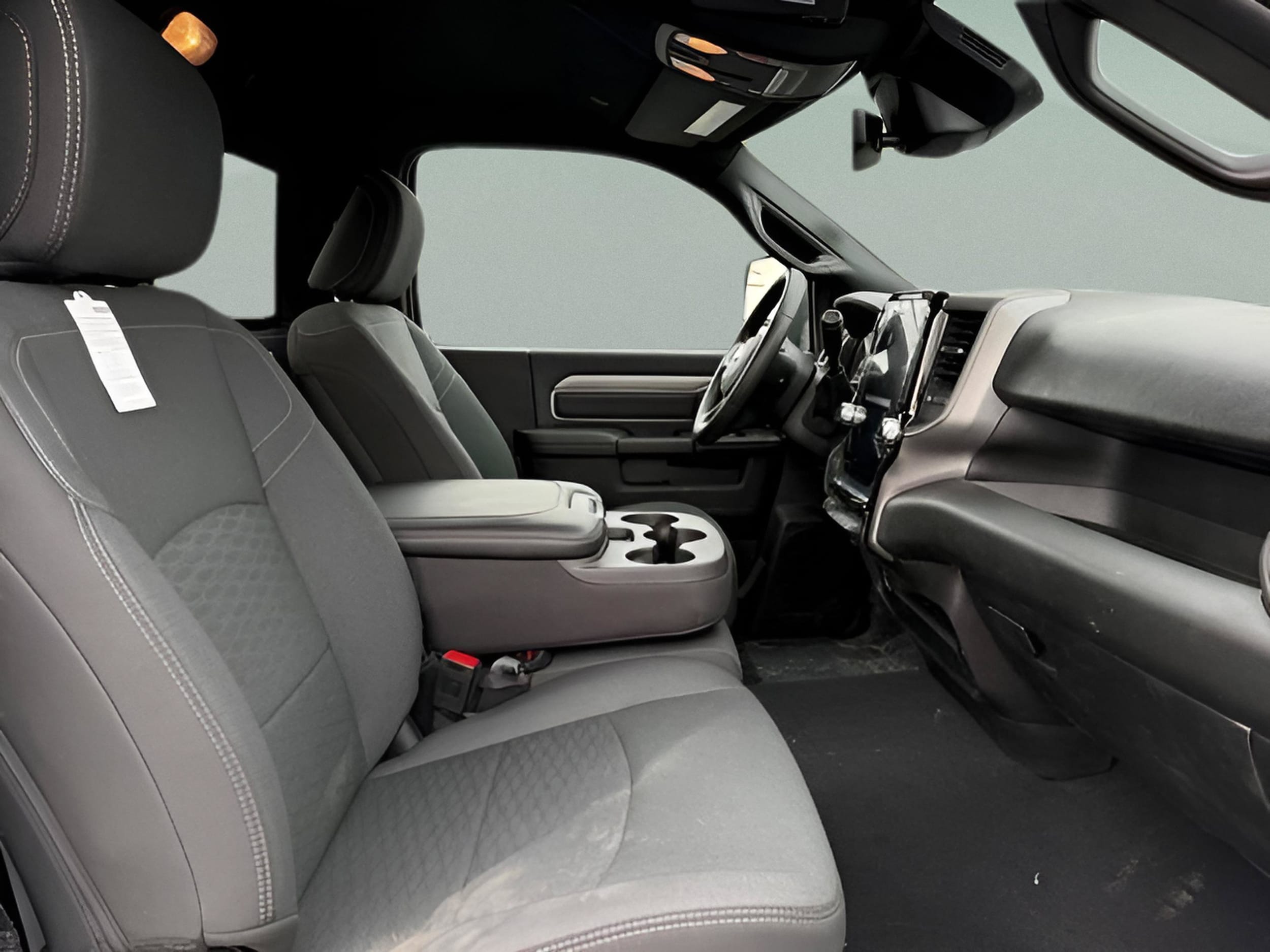 2025 RAM 2500 Tradesman - Photo 10