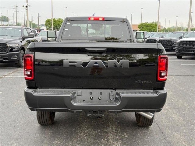 2025 Ram 2500 Tradesman photo 4