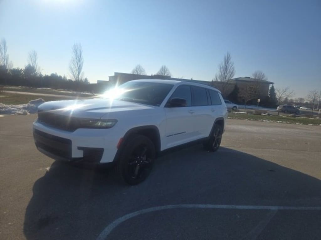 Certified 2022 Jeep Grand Cherokee L Altitude SUV