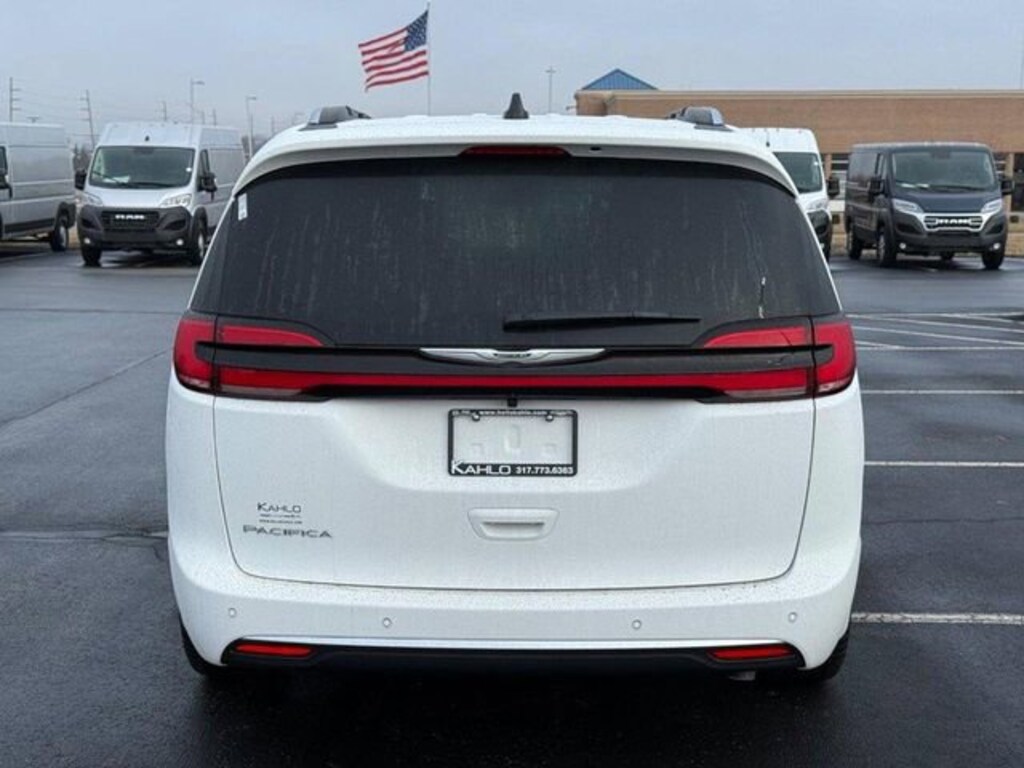 New 2026 Chrysler Pacifica Pinnacle Passenger Van