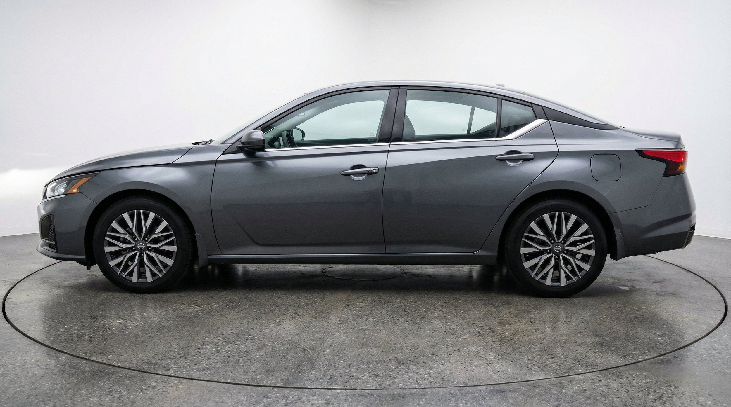 Thumbnail: 2025 Nissan Altima - 5