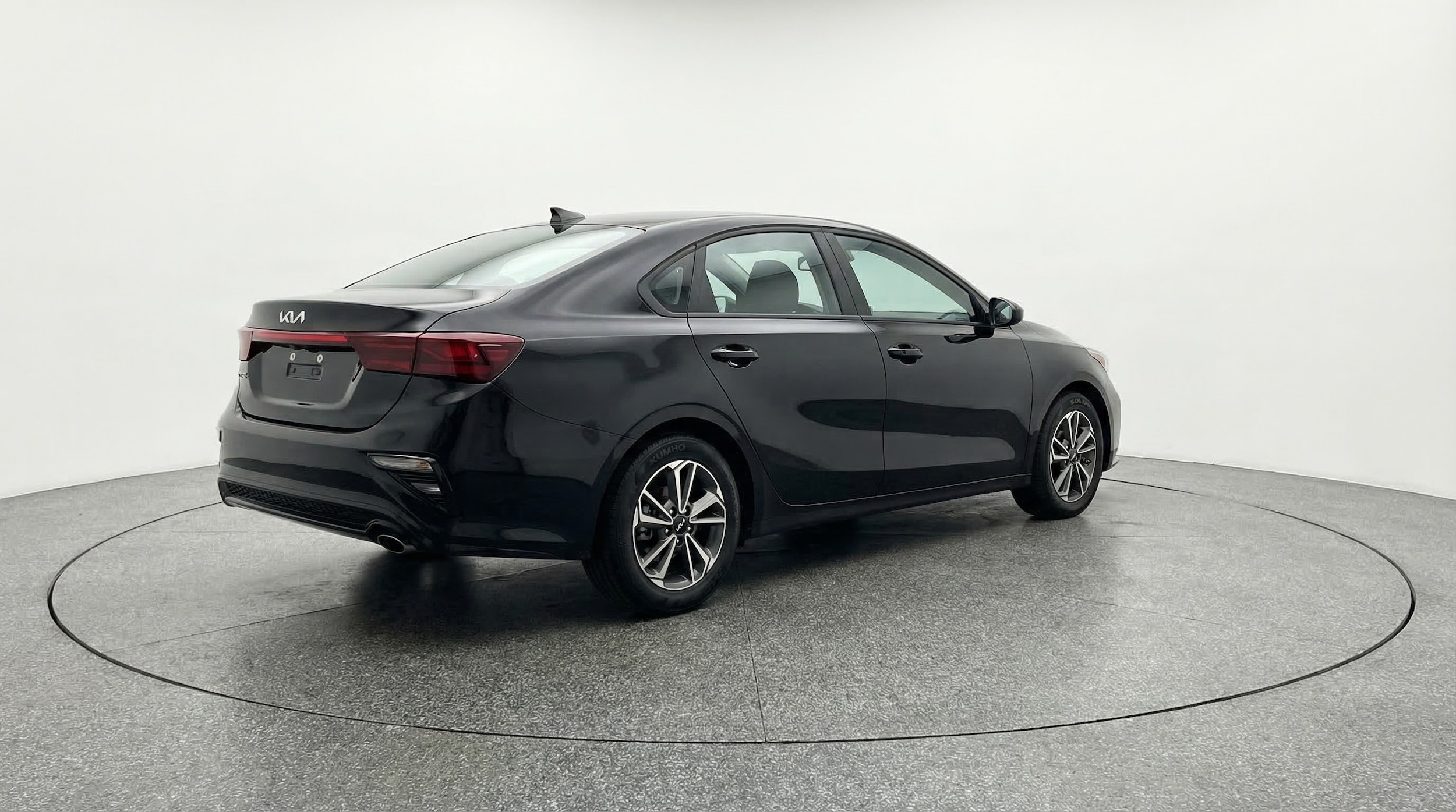 Thumbnail: 2024 Kia Forte - 7