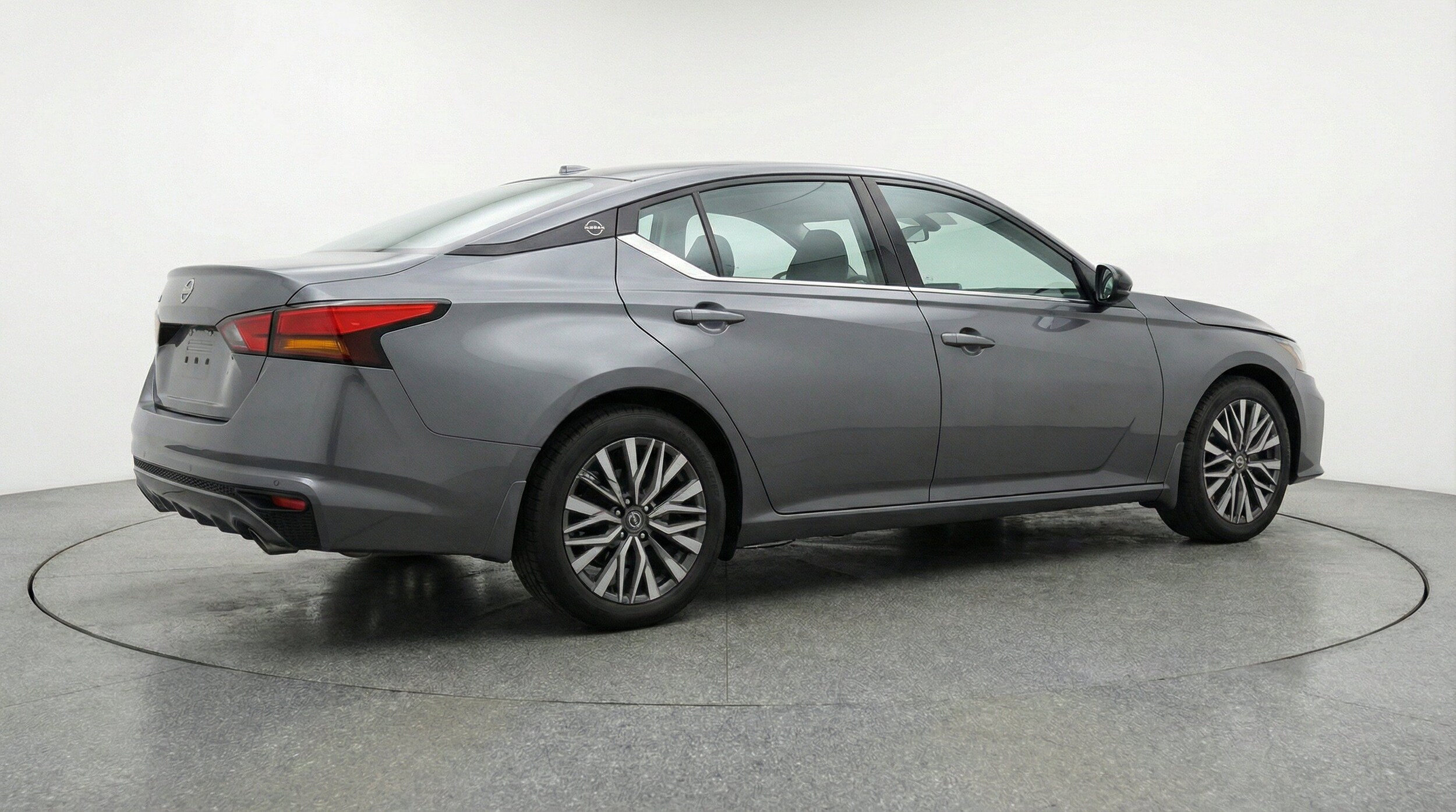 Thumbnail: 2025 Nissan Altima - 9
