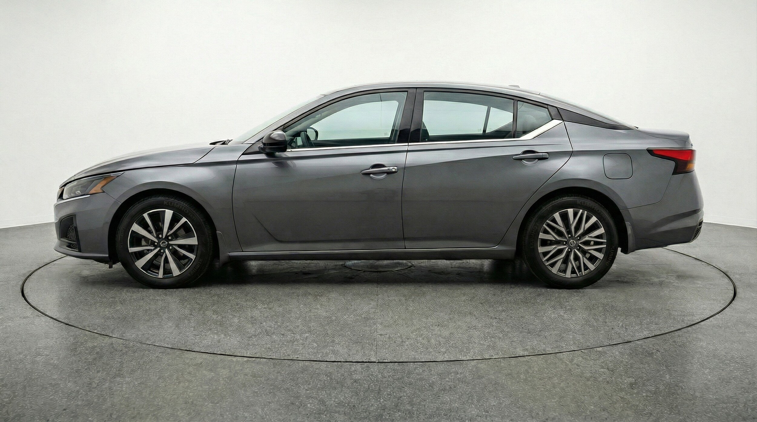 Thumbnail: 2025 Nissan Altima - 5