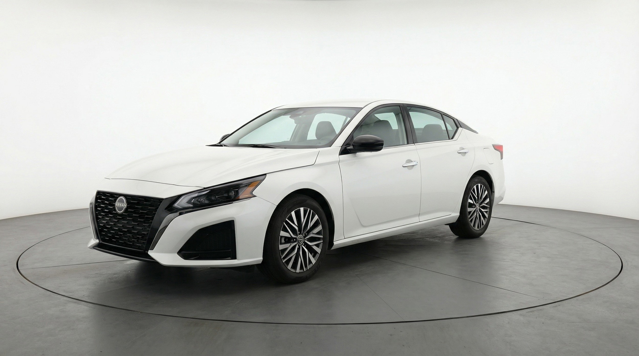 Thumbnail: 2025 Nissan Altima - 3