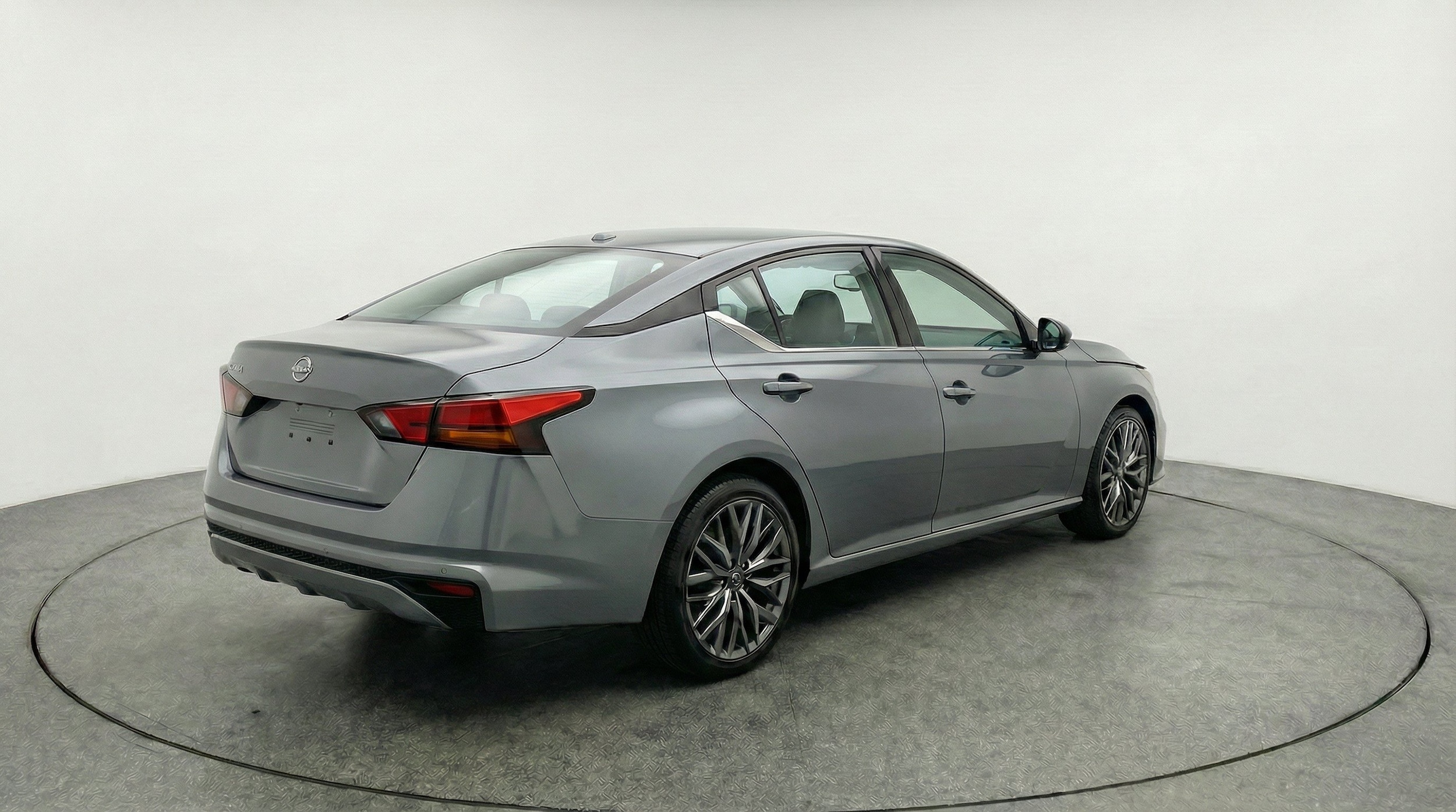 Thumbnail: 2025 Nissan Altima - 9