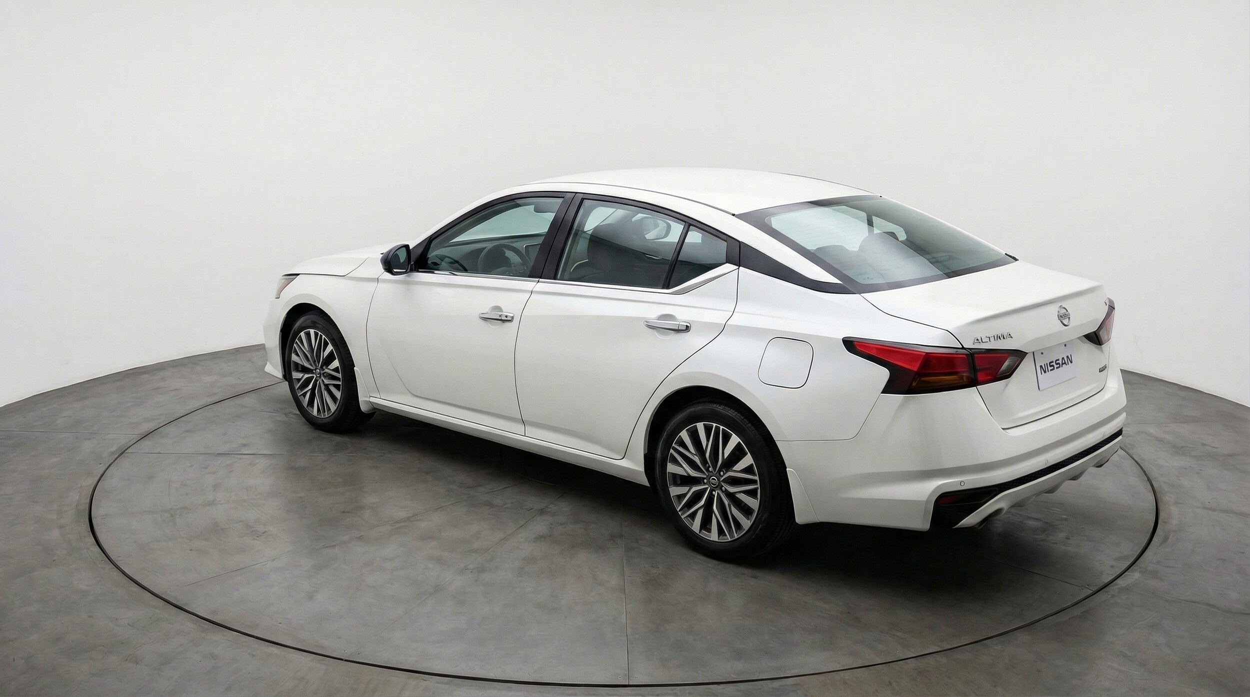 Thumbnail: 2025 Nissan Altima - 5