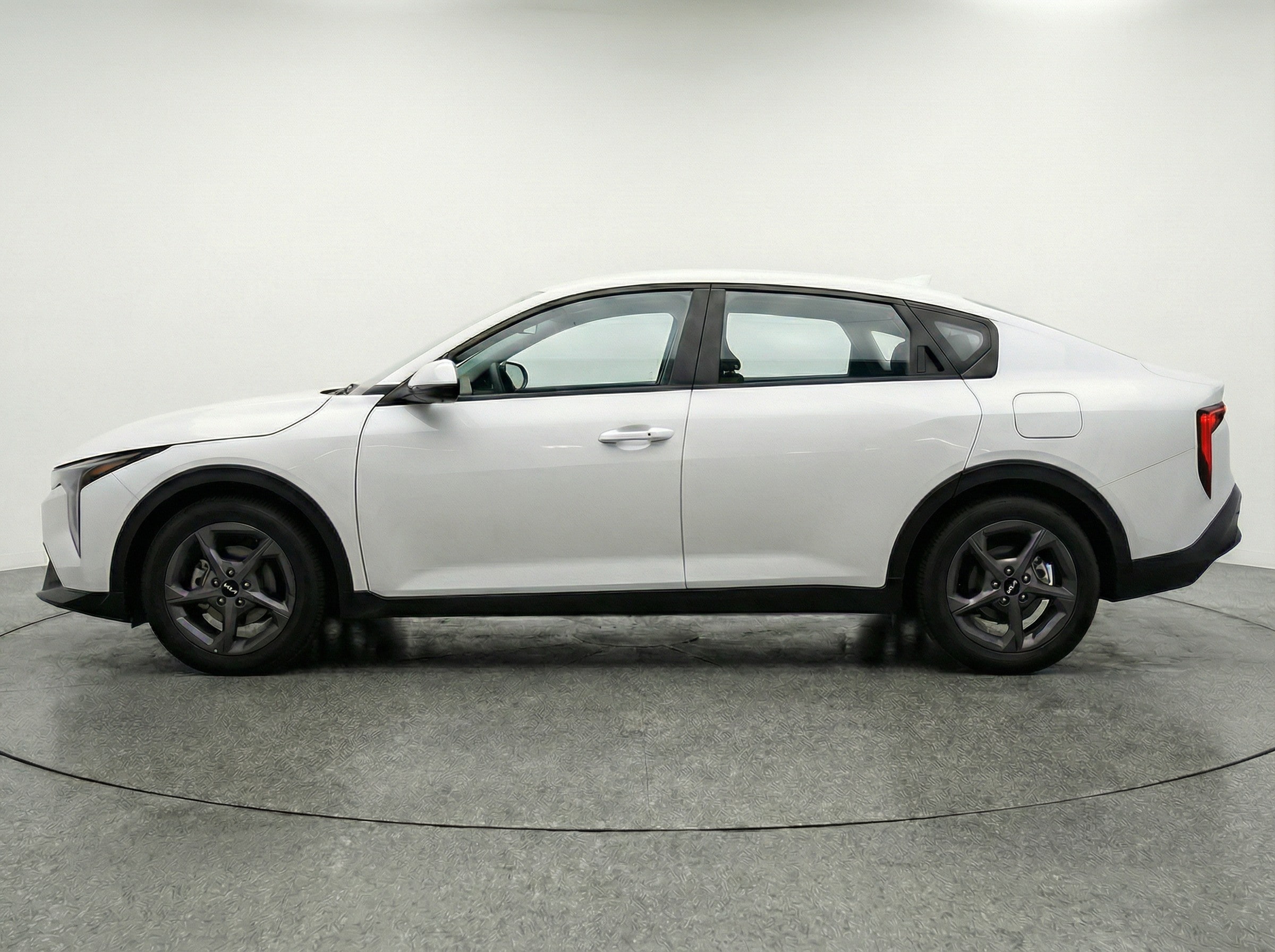 Thumbnail: 2025 Kia K4 - 4