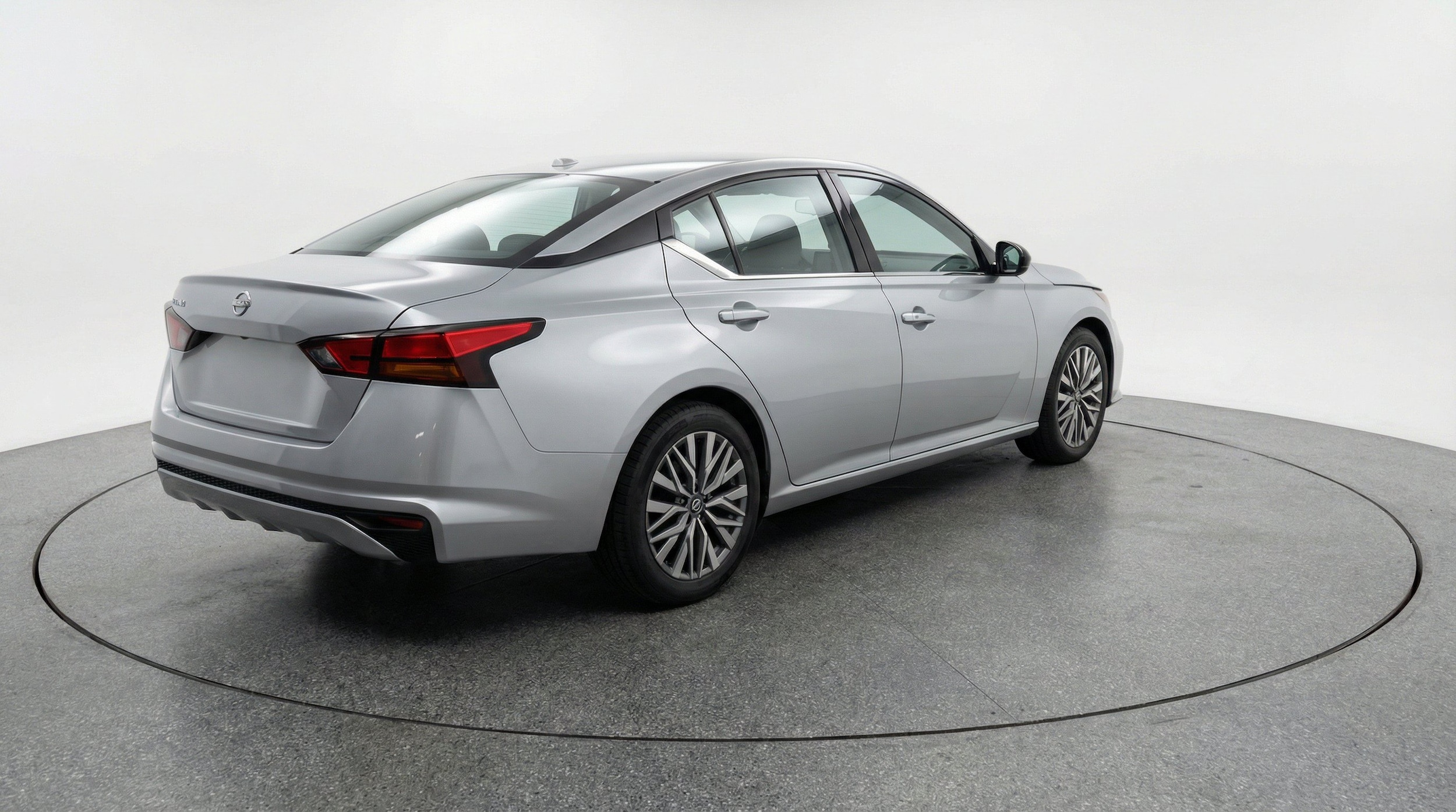 Thumbnail: 2025 Nissan Altima - 9